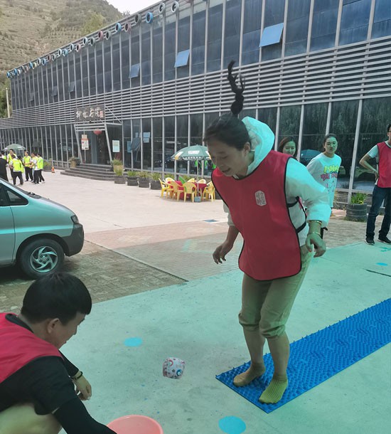 培訓快(kuài)訊培訓時(shí)間(jiān)：7月(yuè)31日(rì)培訓地(dì)點:城(chéng)建培訓中心培訓單位:蘭州某某集團新入職培訓課程:拓展